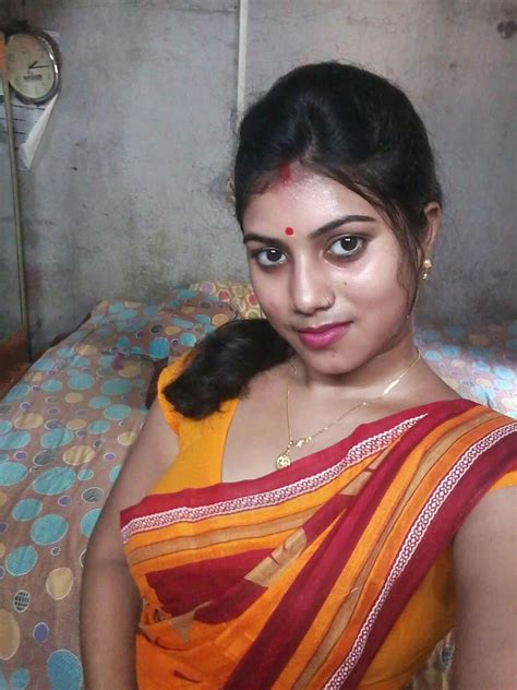 indian bhabhi nude pics|Hot desi bhabhi big boobs porn pics